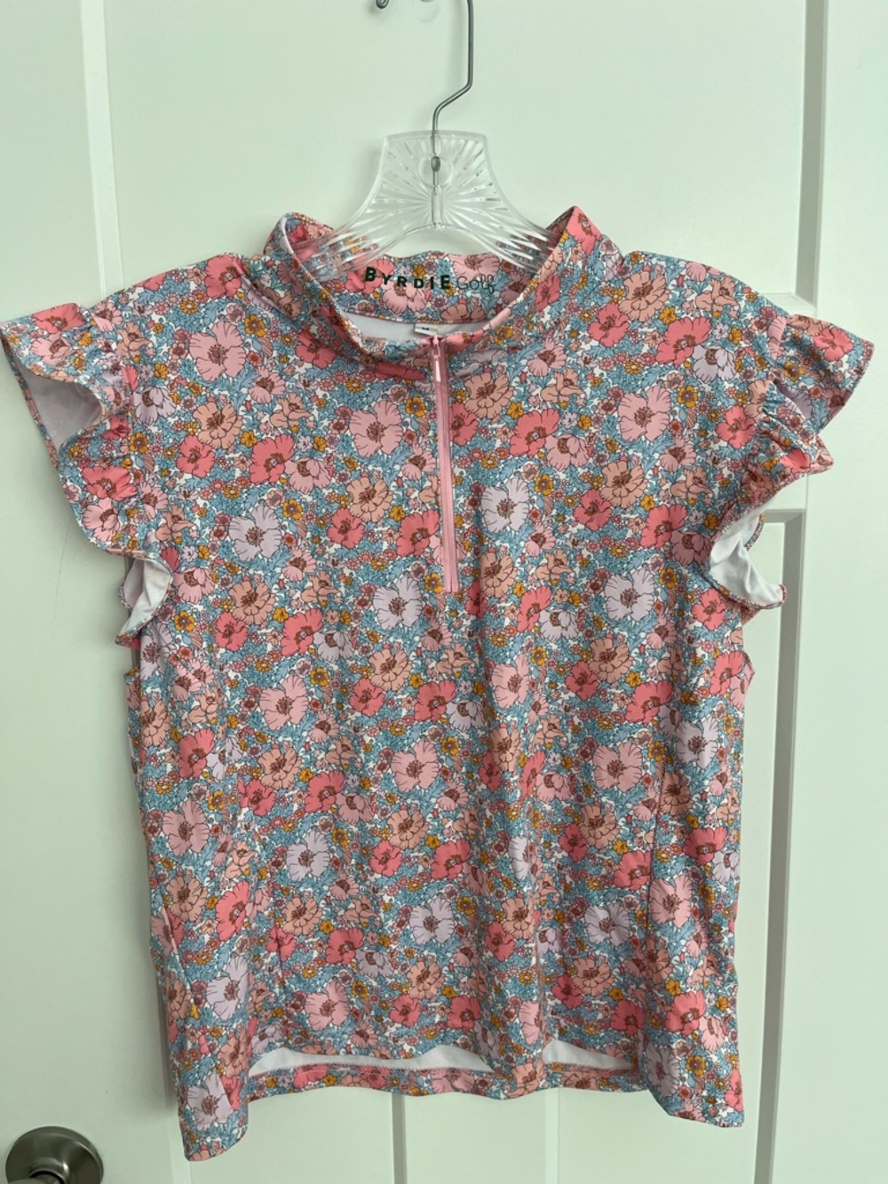 Byrdie Golf Social Wear Pastel Floral Top M Pink Ruffle Sleeve Zip Mock Neck EUC